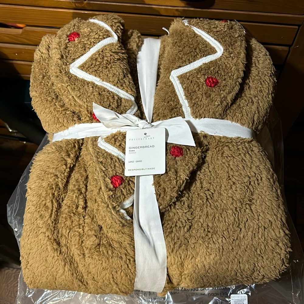 Pottery Barn 🫚 Gingerbread Robe Size L BNWT - Picture 2 of 9
